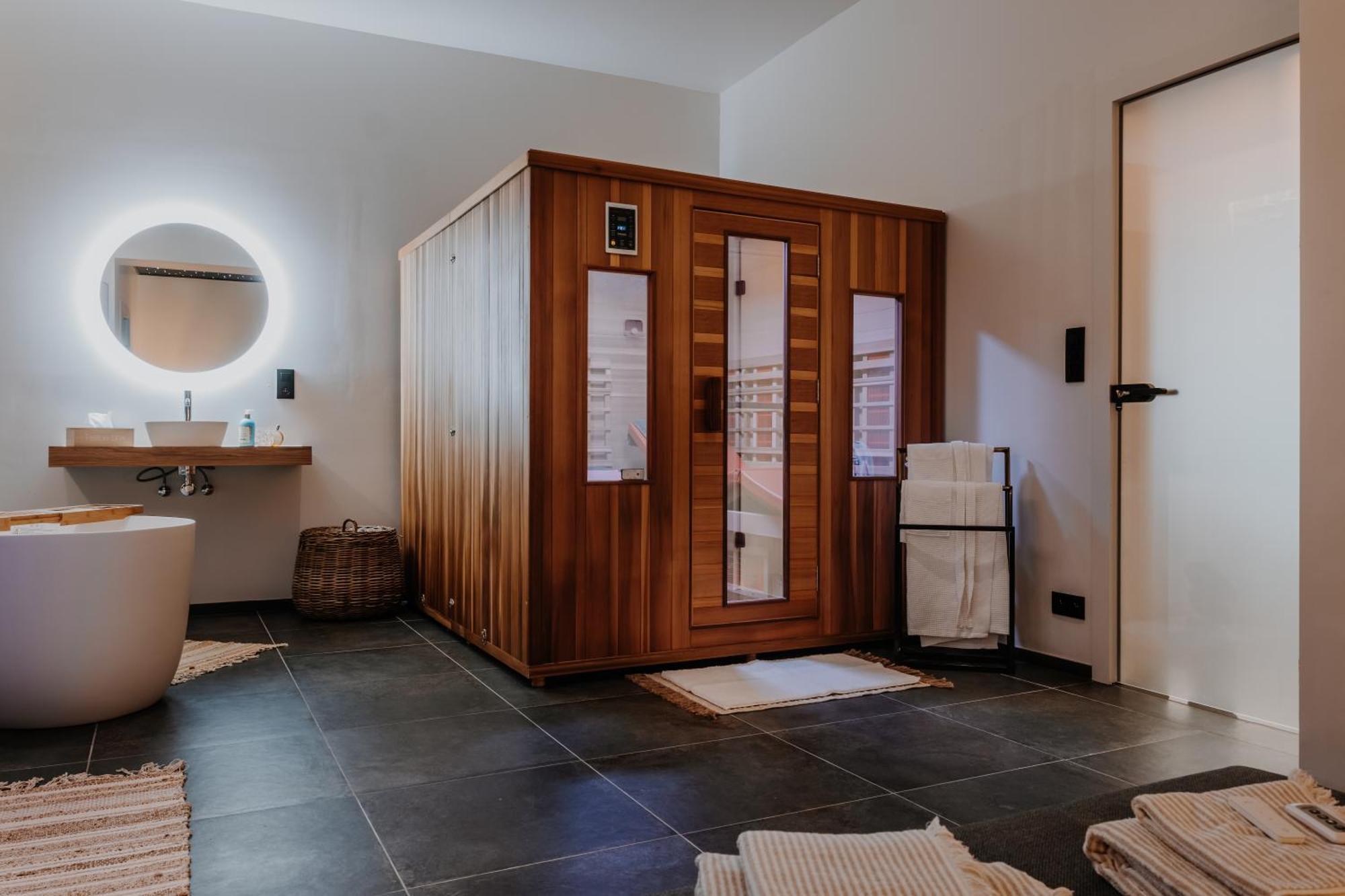 Queen's Avenue * Spa