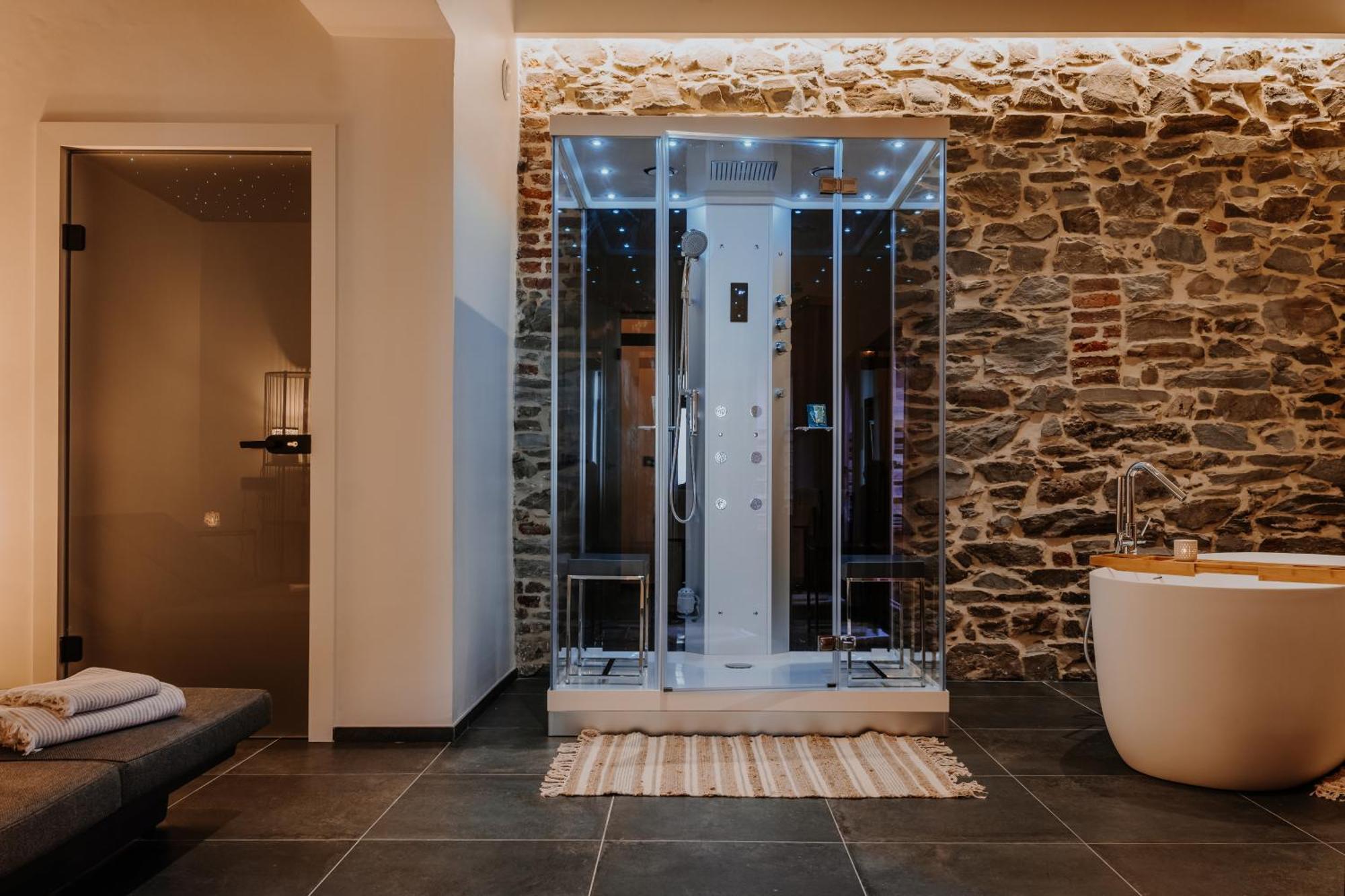 Queen's Avenue * Spa